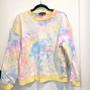 Lulu's medium tie dye sweatshirt